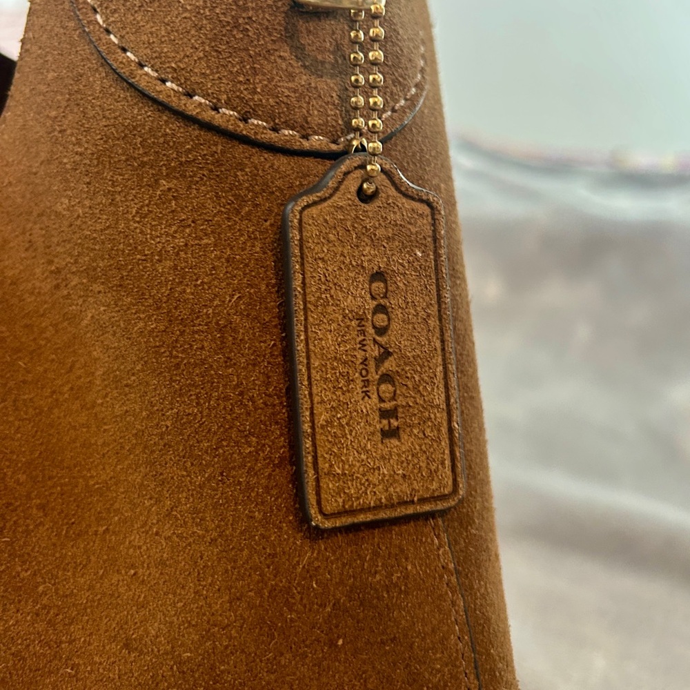 Coach Brooklyn 28 Tan Suede - Picture 3 of 14